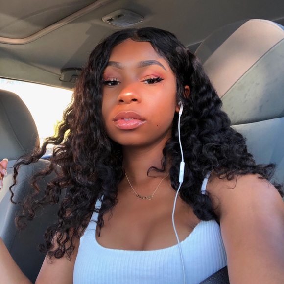 Meet your Posher, Bria - Picture 2 of 3